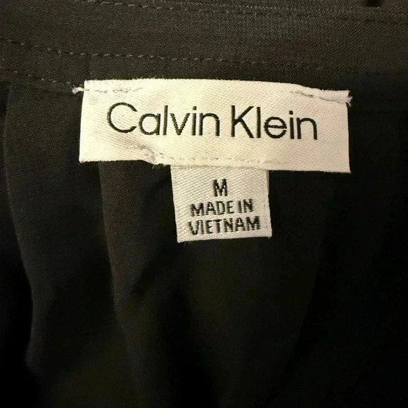 Calvin Klein black top with v neck flutter sleeves Women’s size Medium - Picture 6 of 11